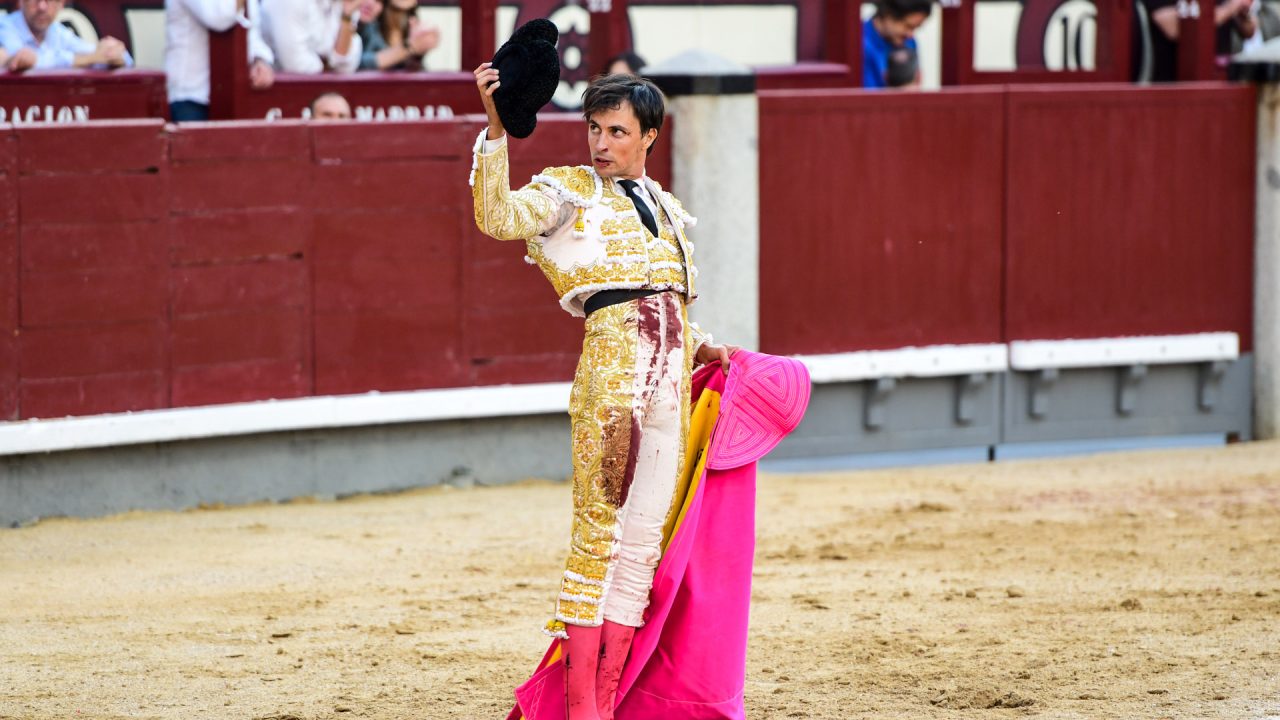 Saludan ovaciones Sánchez Vara y Fco. José Espada; herido Luis Gerpe