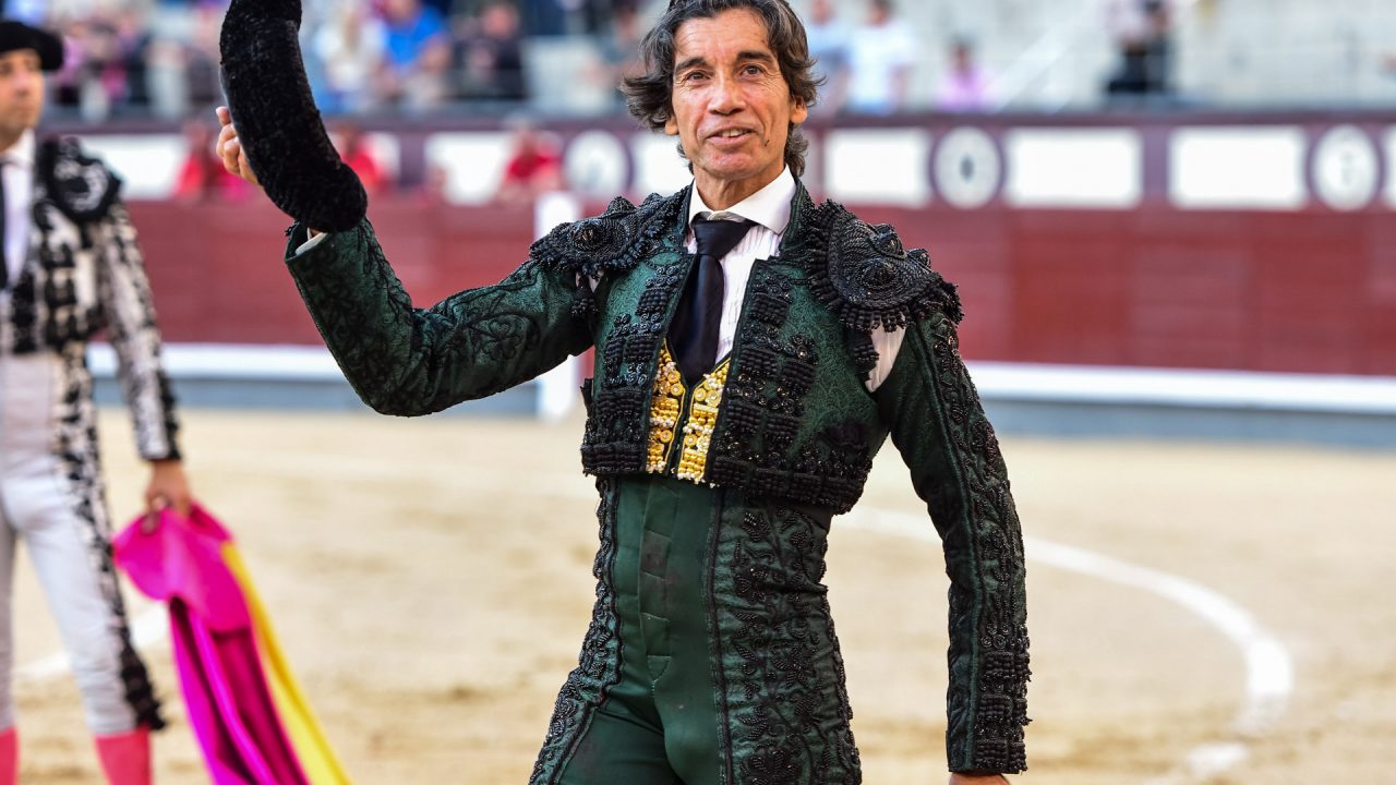 Vuelta al ruedo de Curro Díaz en la tarde de Resurrección